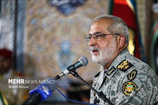 امروز نظام سلطه با تمامی توان مقابل نظام جمهوری اسلامی ایستاده است