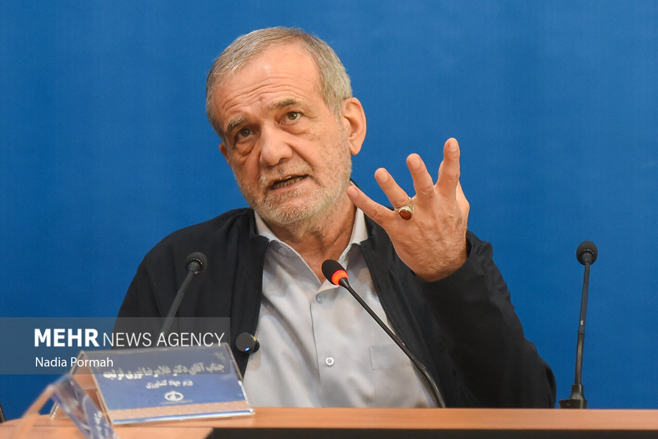 پزشکیان: سیاستگذاری مقام معظم رهبری در جنگ استثنایی بود پزشکیان: سیاستگذاری مقام معظم رهبری در جنگ استثنایی بود