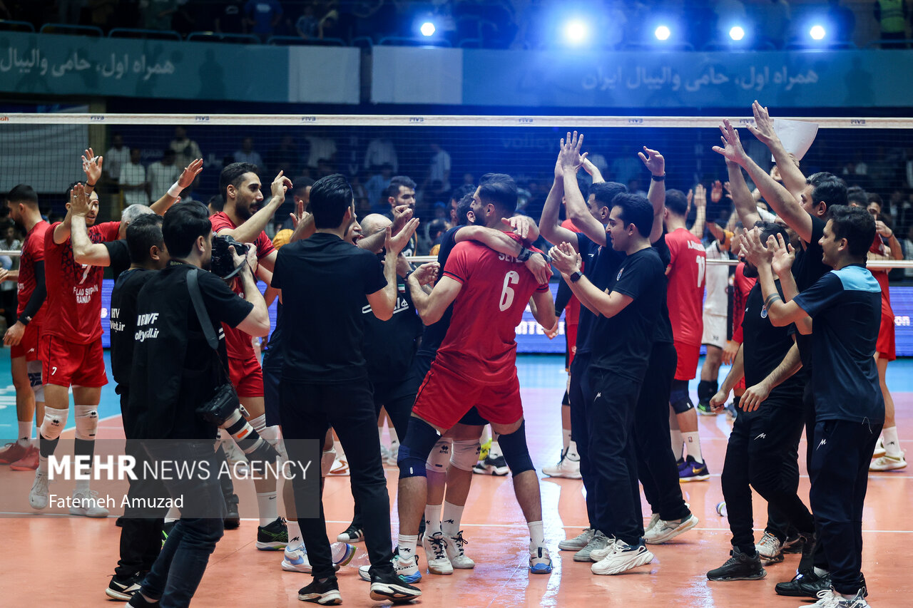قرارداد والیبالیستها هم سرسامآور شد؛ پرش جوانان از روی قیمت بزرگان!
