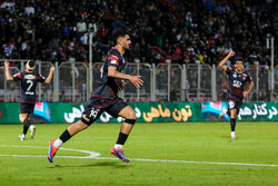 گلزن پرسپولیس: کارتال شخصیت فوق العاده‌ای دارد/ رختکن کلاس درس است