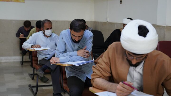 آزمون کارشناسی ارشد موسسه امام خمینی (ره) در قم برگزار شد