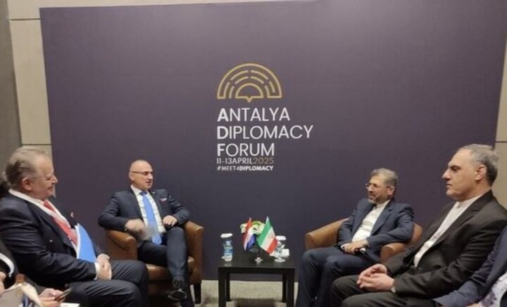 İran Dışişleri Bakan Yardımcısı, Hırvatistan Dışişleri Bakanı ile görüştü İran Dışişleri Bakan Yardımcısı, Hırvatistan Dışişleri Bakanı ile görüştü