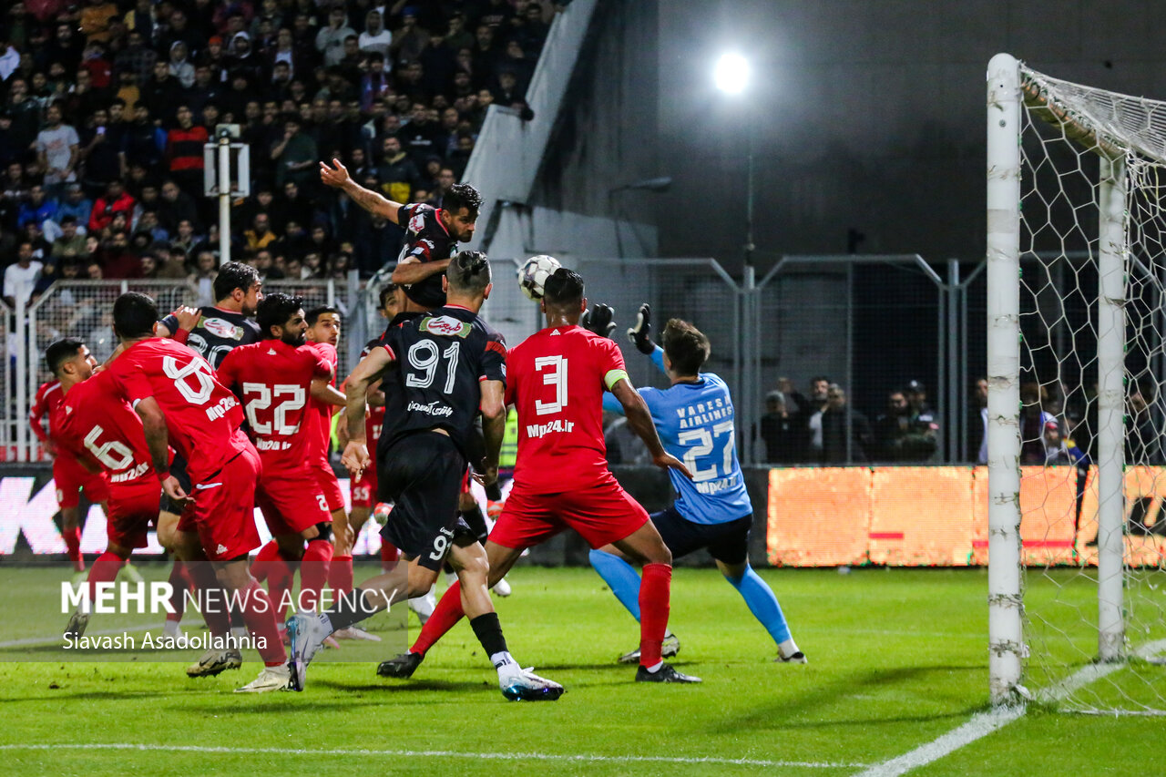 لیگ برتر فوتبال - نساجی و پرسپولیس