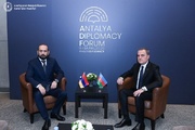 Azerbaycan ve Ermenistan dışişleri bakanları Antalya’da görüştü