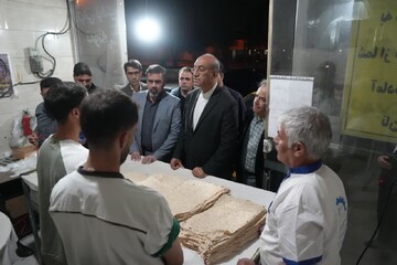 بازدید میدانی استاندار از نانوایی‌های شیفت شب در کرمانشاه
