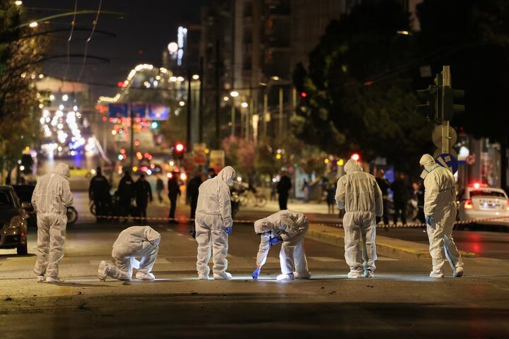 انفجار بمب دستساز در بیرون از ساختمان راهآهن یونان