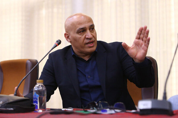 انتقاد تند منصوریان از بازیکنان تیم ملی؛ از کدام فشار صحبت میکنید؟