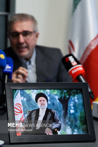 نشست خبری یک سال بعد از وعده صادق یک