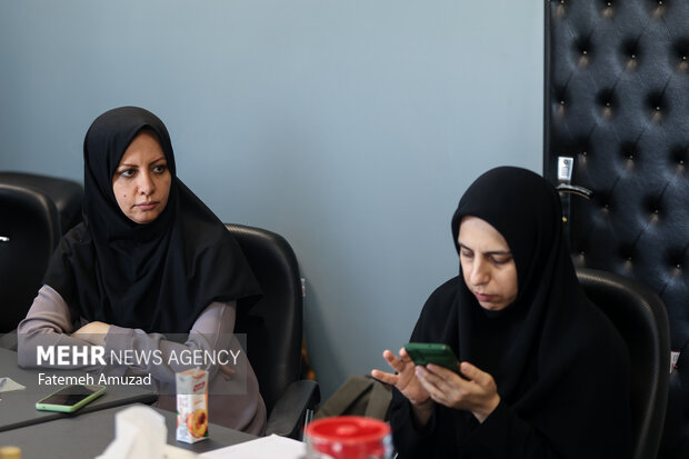 نشست خبری یک سال بعد از وعده صادق یک