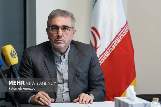 نشست خبری یک سال بعد از وعده صادق یک