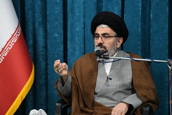 علما به وظیفه خود در جهاد تبیین عمل کنند