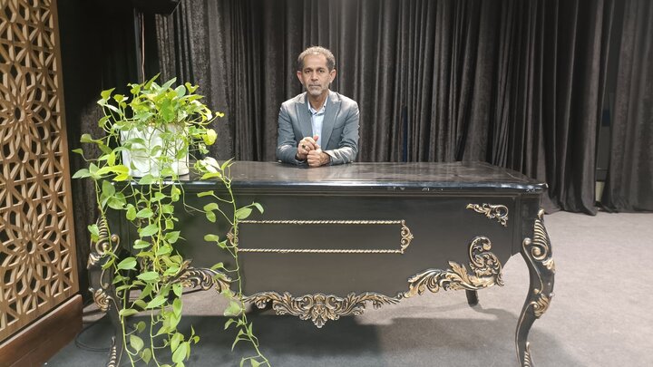 استاد «محمدعلی بهمنی»شناسنامه شعر هرمزگان است استاد «محمدعلی بهمنی»شناسنامه شعر هرمزگان است