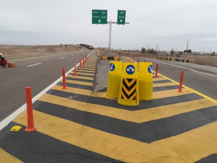 نصب بیش از ۳ هزار تابلو و علائم در جاده های استان کرمان