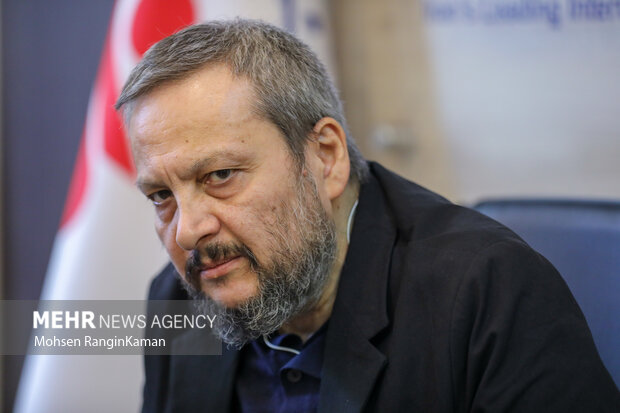 از تصاحب آوینی و بقیه شهدا دست بردارید؛ رسانه باید معتمد همه باشد از تصاحب آوینی و بقیه شهدا دست بردارید؛ رسانه باید معتمد همه باشد