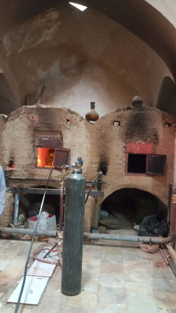 تبدیل قدیمیترین گرمابه قاجاری قزوین به کارگاه ساخت ظروف شیشه ای تبدیل قدیمیترین گرمابه قاجاری قزوین به کارگاه ساخت ظروف شیشه ای