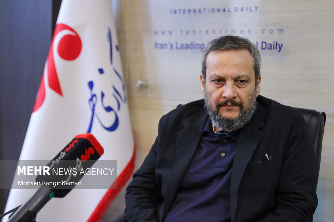 از تصاحب آوینی و بقیه شهدا دست بردارید؛ رسانه باید معتمد همه باشد از تصاحب آوینی و بقیه شهدا دست بردارید؛ رسانه باید معتمد همه باشد