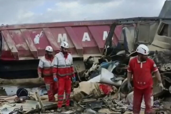 ۲ کشته و زخمی در تصادف دو تریلی در جاده هشترود به مراغه