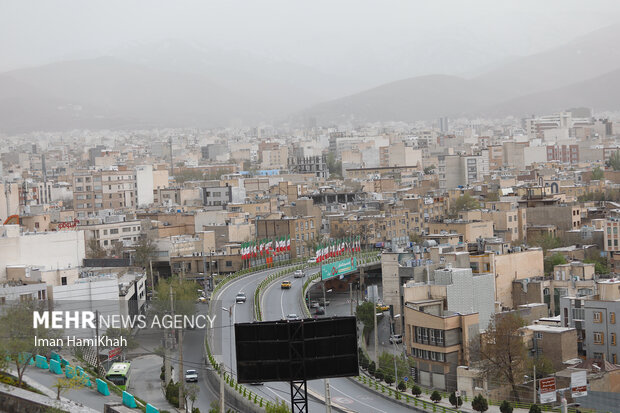 وضعیت هوای تهران نارنجی شد؛ افزایش ذرات معلق در هوای پایتخت