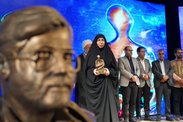 معرفی چهره سال هنر انقلاب اسلامی استان فارس در سال ۱۴۰۳