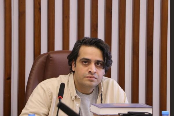 نخستین همایش ملی هنر انقلاب اسلامی در ایستگاه دوم نخستین همایش ملی هنر انقلاب اسلامی در ایستگاه دوم