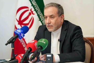 عراقجي: احمل رسالة من قائد الثورة الى الرئيس الروسي..حقنا في التخصيب غيرقابل للتفاوض