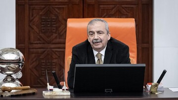 Sırrı Süreyya Önder yoğun bakıma alındı, hayati tehlikesi sürüyor