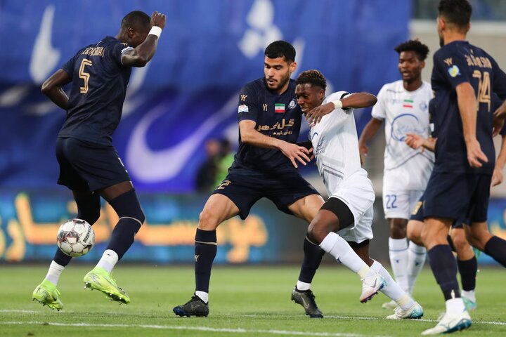 نصف بازیکنان استقلال با خداحافظی هواداران را خوشحال کنند! نصف بازیکنان استقلال با خداحافظی هواداران را خوشحال کنند!