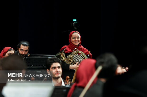 ارکستر سمفونیک تهران خاطرهنوازی کرد؛ از والس دانوب تا خلیج فارس ارکستر سمفونیک تهران خاطرهنوازی کرد؛ از والس دانوب تا خلیج فارس