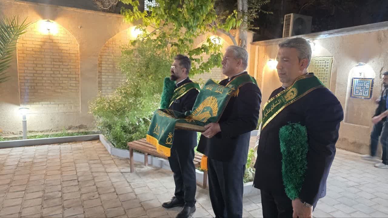 هفته هنر انقلاب اسلامی با نمایش «سوزنبان» کلید خورد