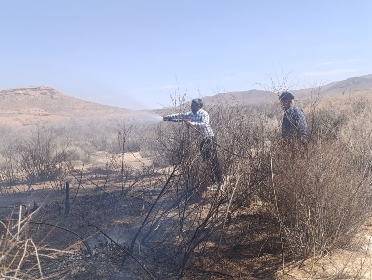 اطفای حریق در منطقه حفاظت شده موته