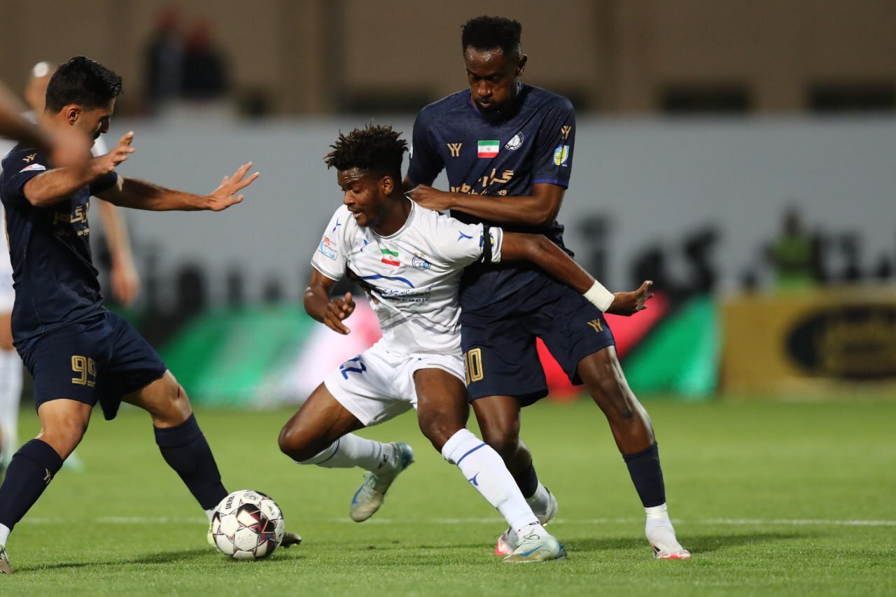 بازگشت رویایی استقلال برابر گل گهر کامل نش؛ VAR کام آبیها را تلخ کرد