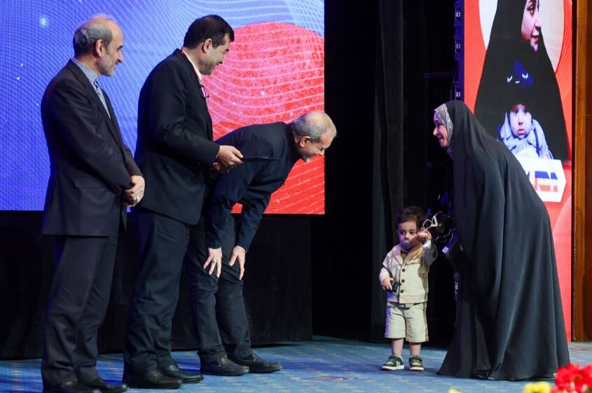 قهرمانان سال ۱۴۰۳ ورزش ایران معرفی شدند؛ انتخاب مهدی طارمی خبرساز شد! قهرمانان سال ۱۴۰۳ ورزش ایران معرفی شدند؛ انتخاب مهدی طارمی خبرساز شد!