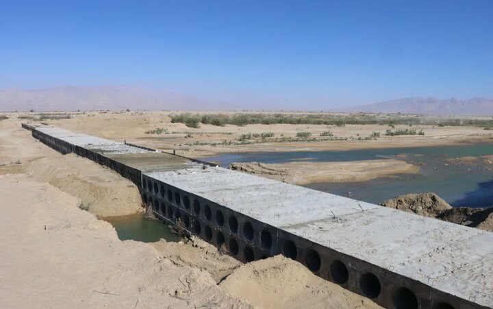 مراحل بتنریزی آبنمای کاکی - شیخیان رو به پایان است مراحل بتنریزی آبنمای کاکی - شیخیان رو به پایان است