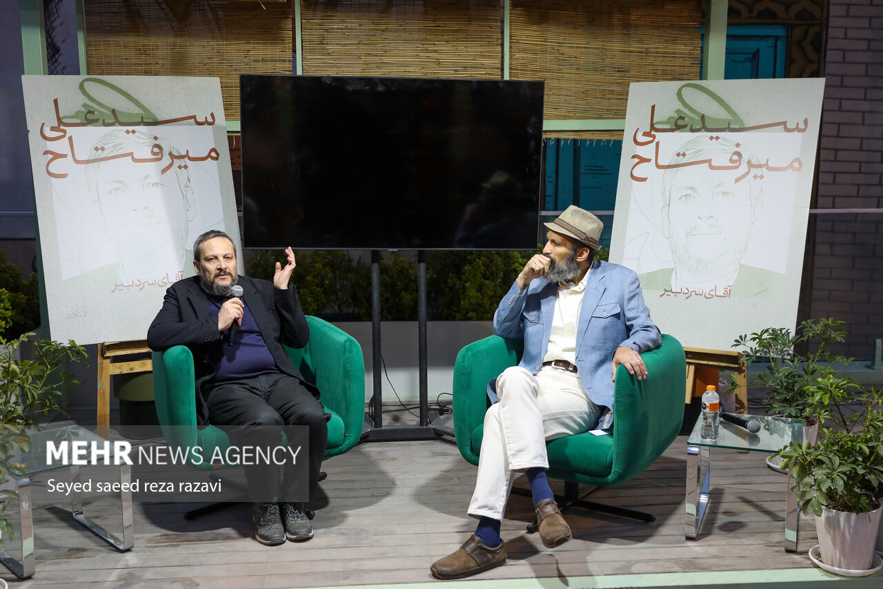 سیدعلی میرفتاح، سردبیری که ستاره مجلات خودش است