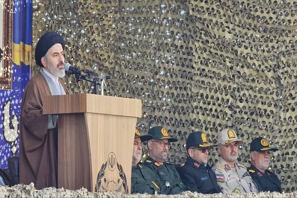 ملت ولایتمدار ایران همیشه پشتیبان نیروهای مسلح هستند