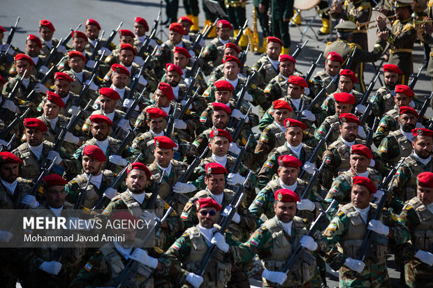 درخشش ویژه لشکر ۱۶ زرهی قزوین در دفاع از خاک وطن