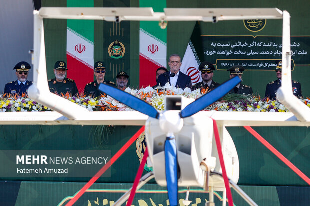 مراسم رژه روز ارتش