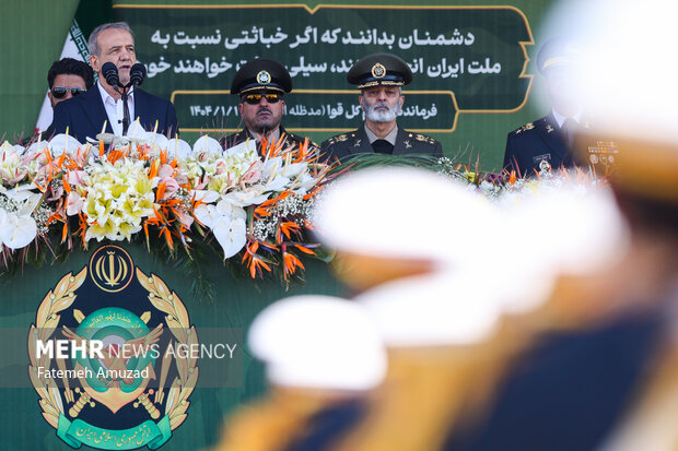 مراسم رژه روز ارتش