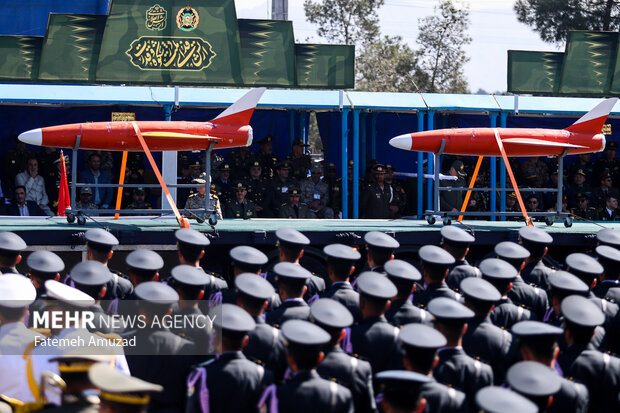 مراسم رژه روز ارتش