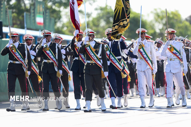 مراسم رژه روز ارتش