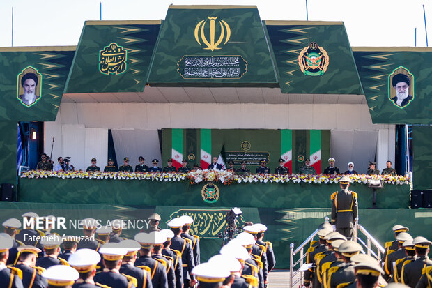 مراسم رژه روز ارتش