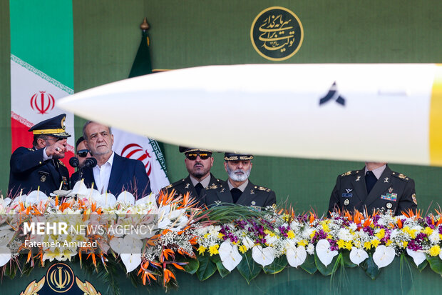 مراسم رژه روز ارتش