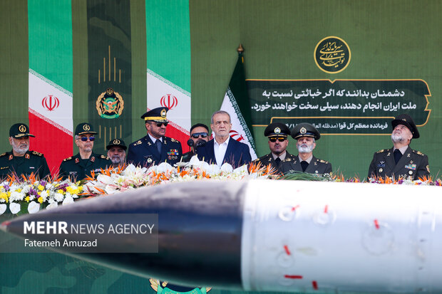 مراسم رژه روز ارتش