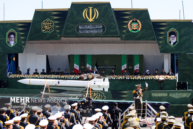 مراسم رژه روز ارتش