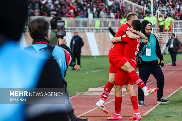 «بیست» برد برای قهرمانی کافی بود؛ تراکتور بی رحمانه در دفاع و حمله