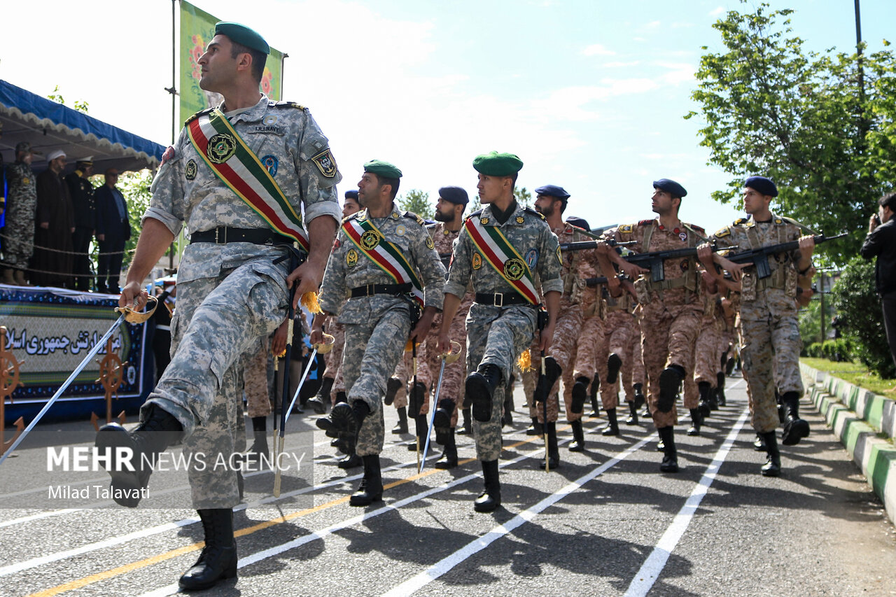 مردم شاهرود میزبان رژه بزرگ وحدت؛ همبستگی ملت و ارتش درسایه یاد شهیدان