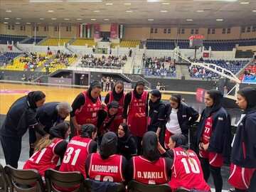 منتخب سيدات إيران لكرة السلة يتأهل إلى نهائي كأس آسيا