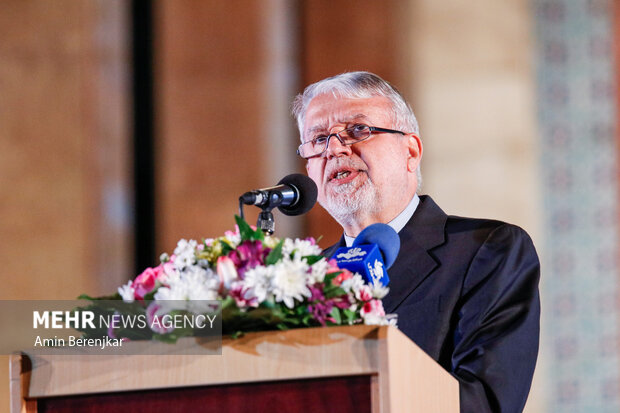 صالحیامیری: قالیباف در غیاب فرماندهان، فرماندهی جنگ را بر عهده گرفت صالحیامیری: قالیباف در غیاب فرماندهان، فرماندهی جنگ را بر عهده گرفت