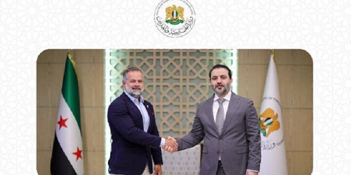 وزیر خارجه رژیم الجولانی و نماینده کنگره آمریکا در دمشق گفت وگو کردند وزیر خارجه رژیم الجولانی و نماینده کنگره آمریکا در دمشق گفت وگو کردند