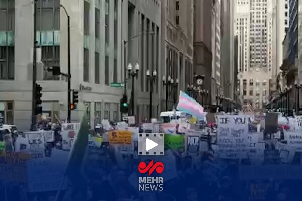 خۆپیشاندان دژی ترامپ لە ئەمریکا خۆپیشاندان دژی ترامپ لە ئەمریکا